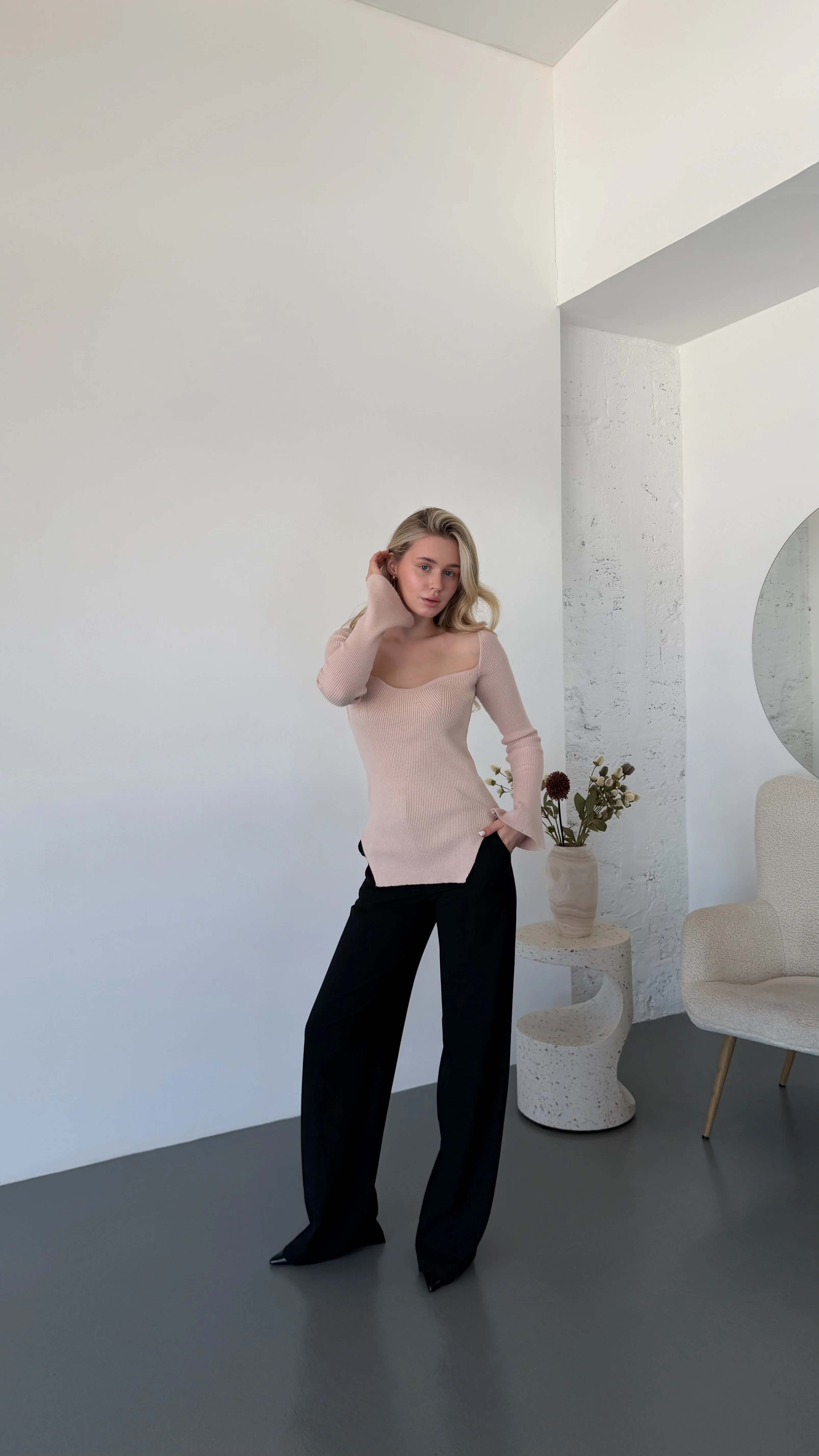 Asymmetric sweater - Image 2