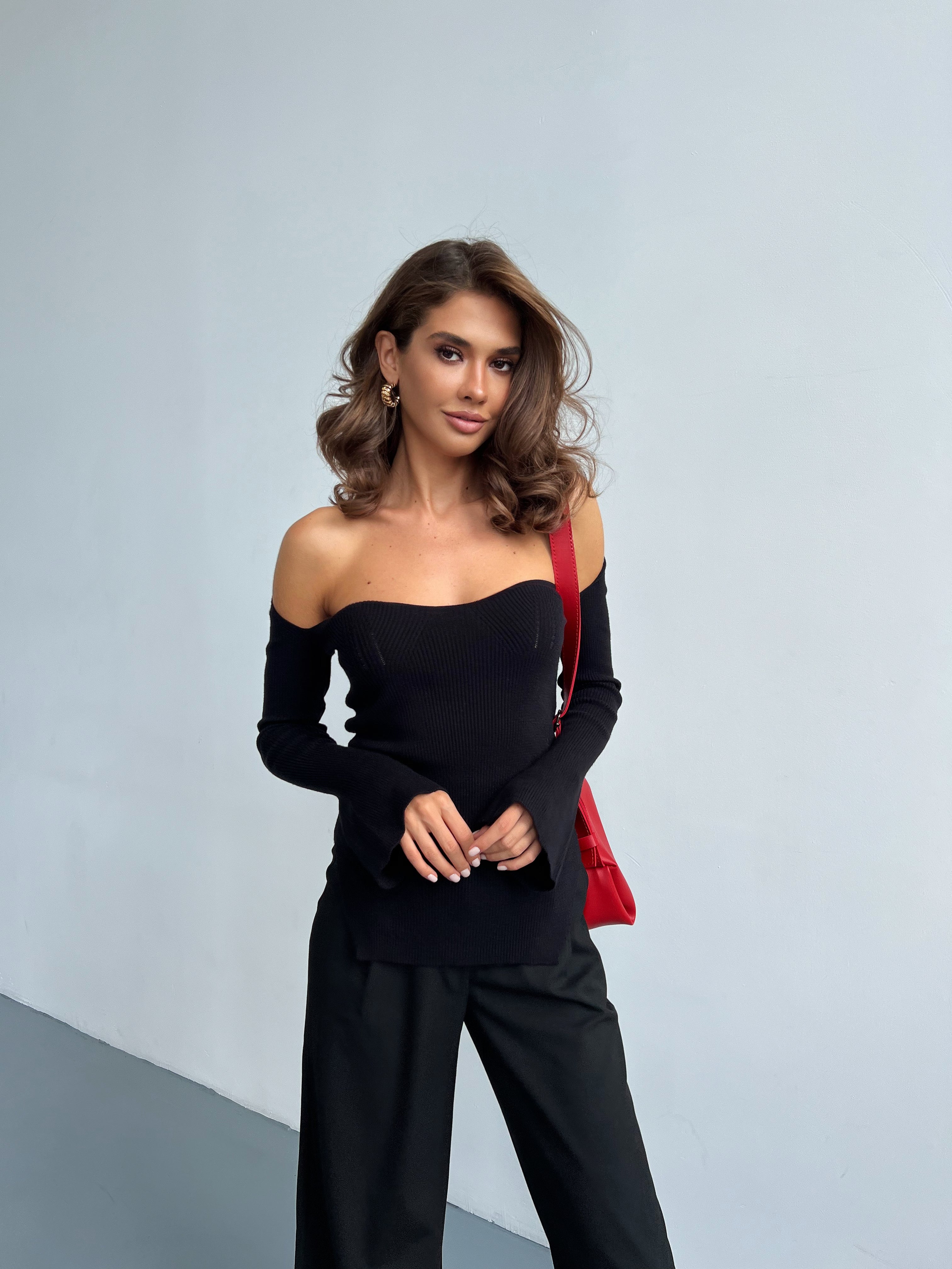 Asymmetric sweater - Image 6