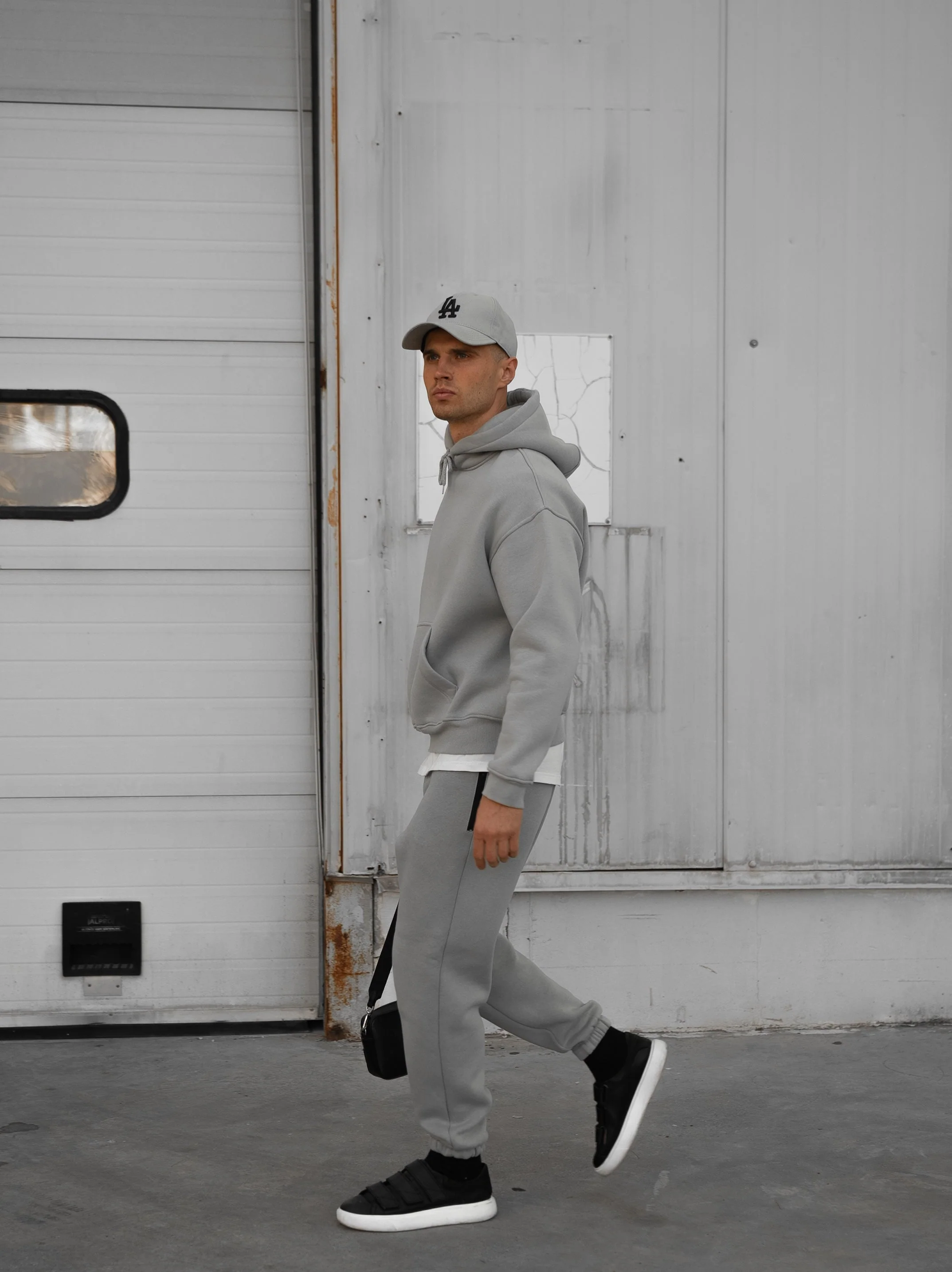 Basic fleece tracksuit - Image 9