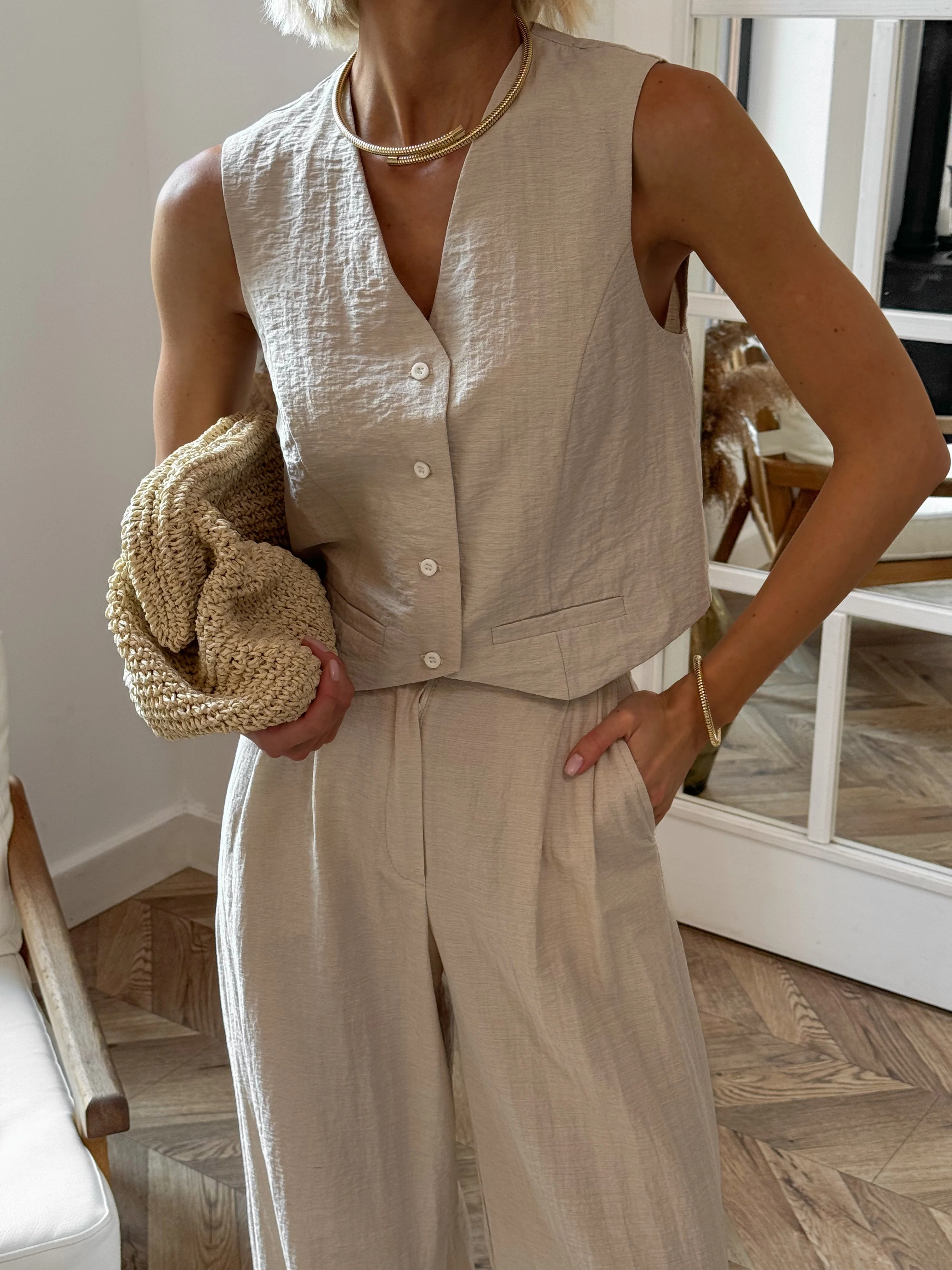Busy Vest - Image 3