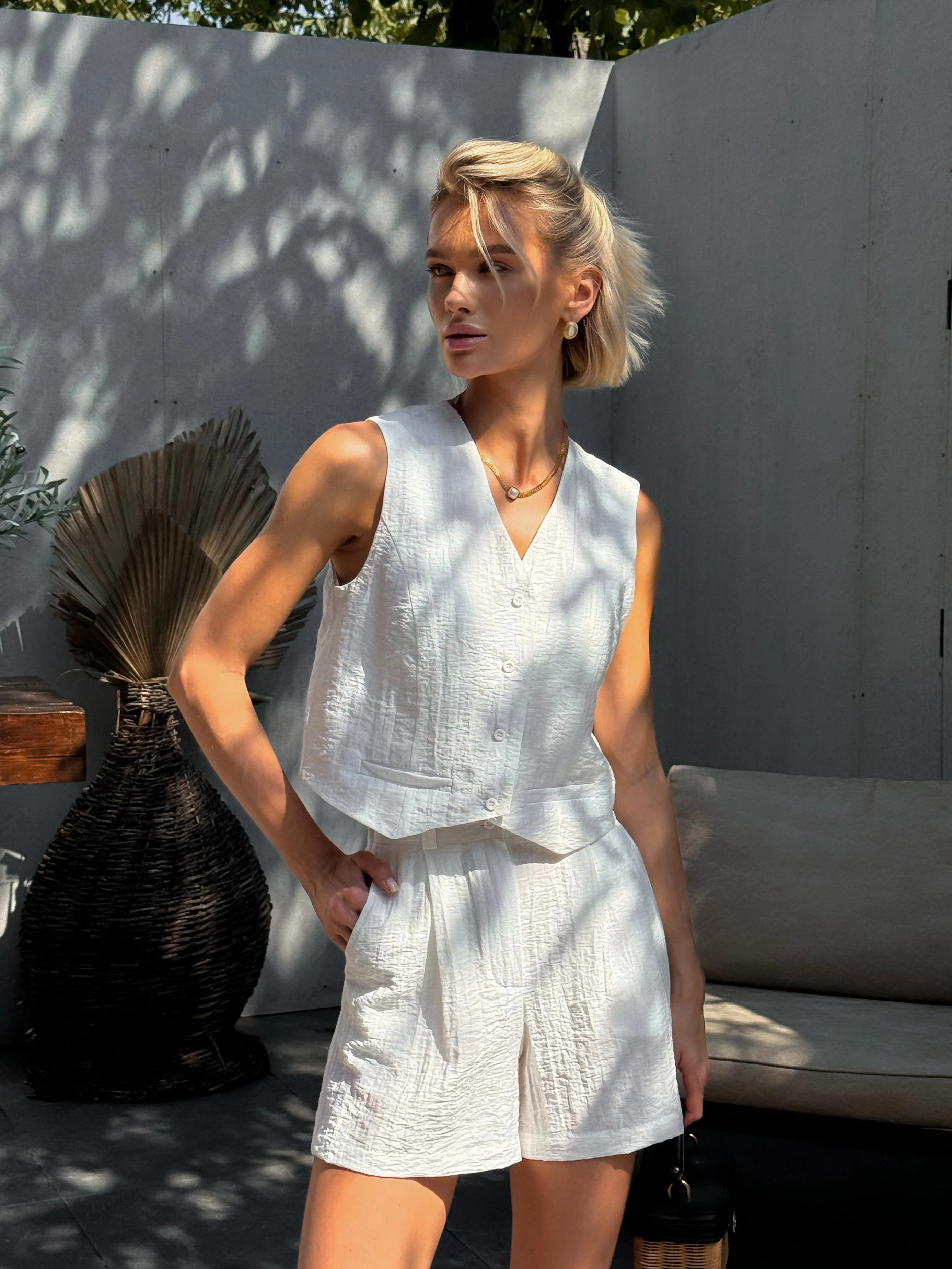 Busy Vest - Image 5