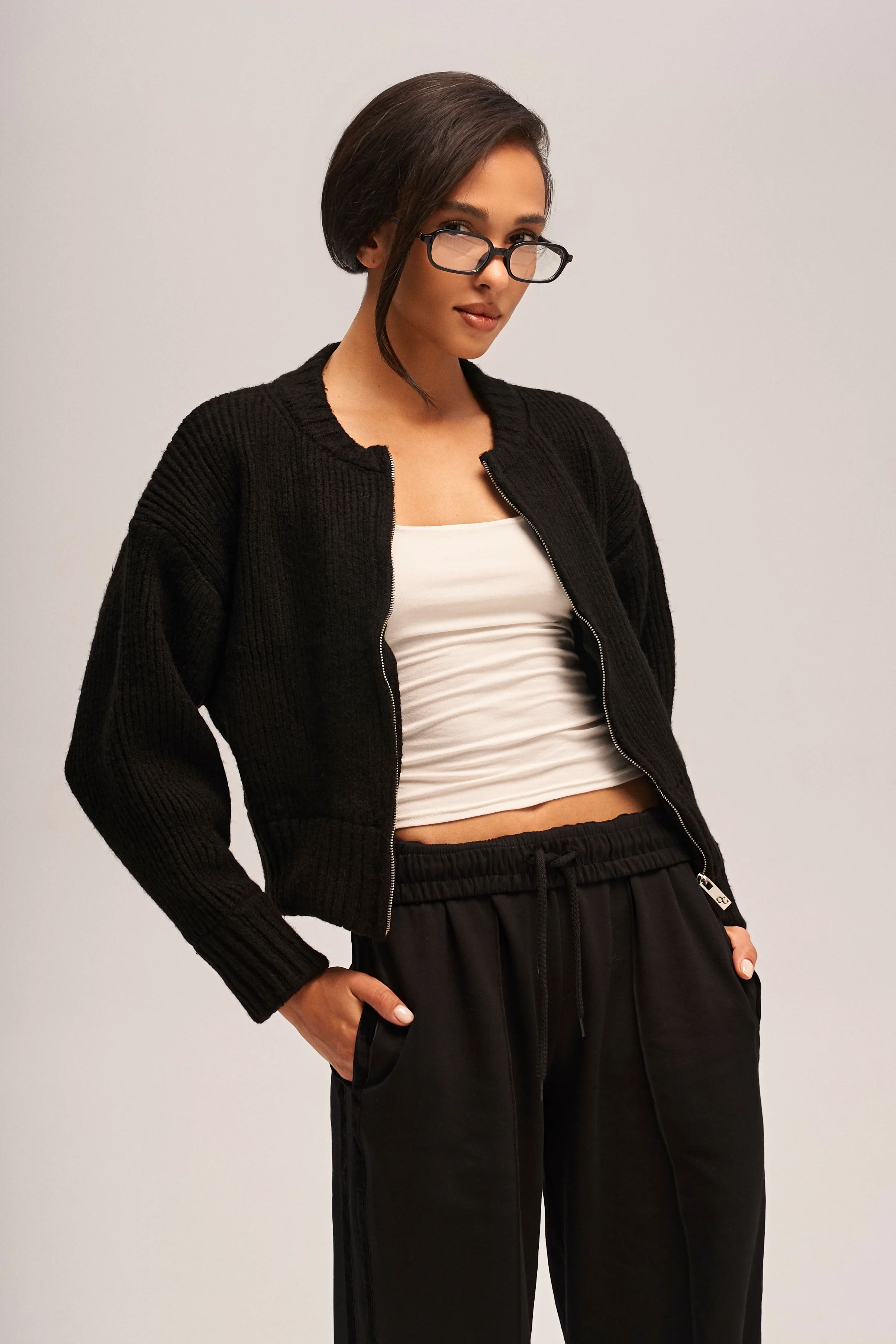 Cropped zip-up jumper - Image 2