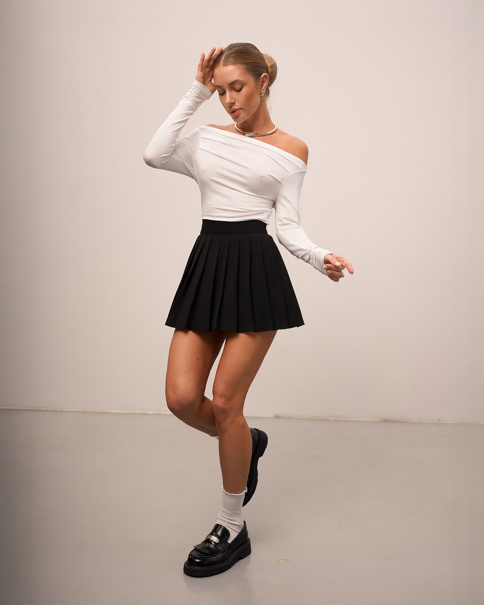 Emily Pleated Skirt - Image 4