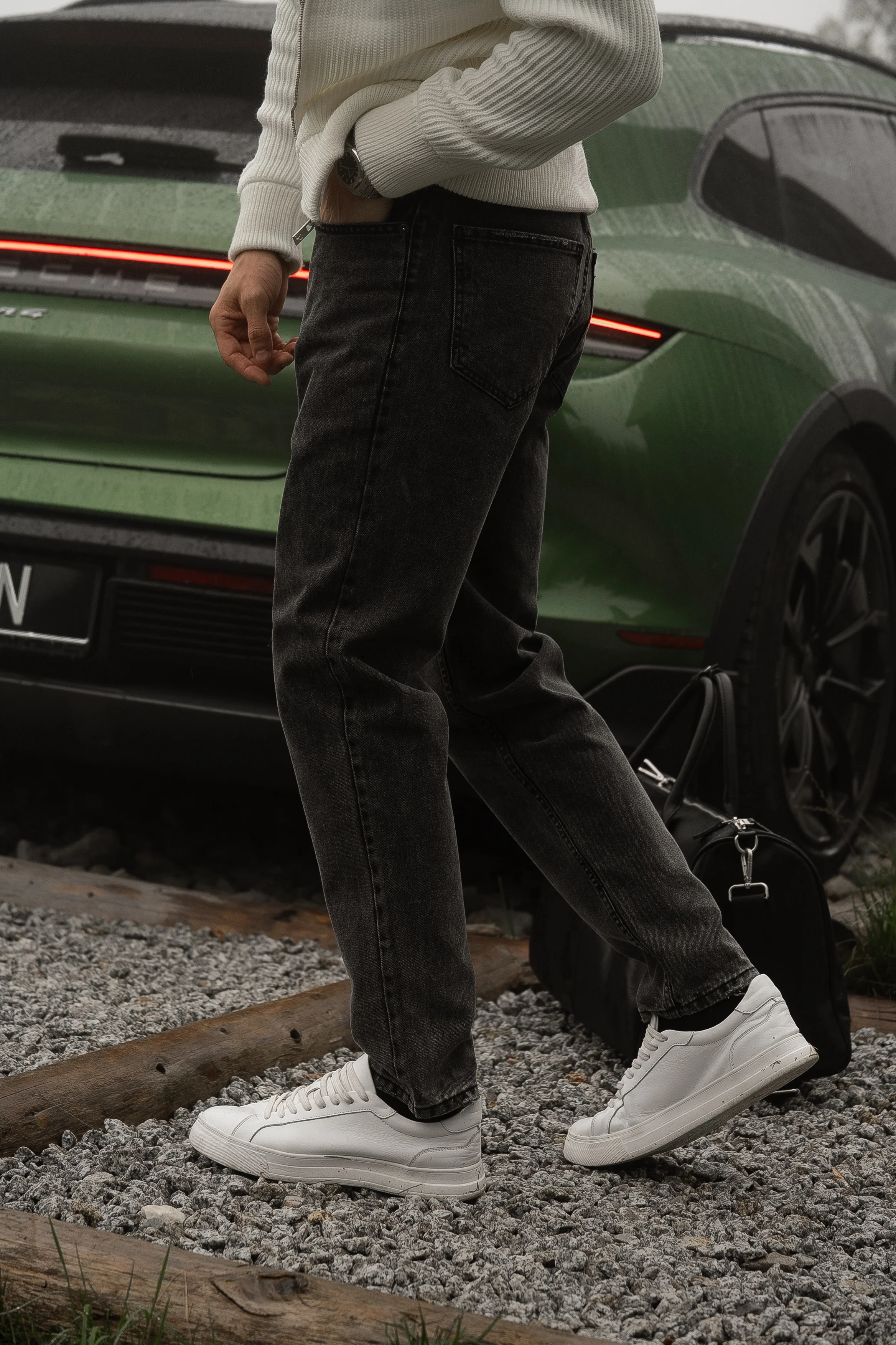Faded Mom Jeans - Image 3