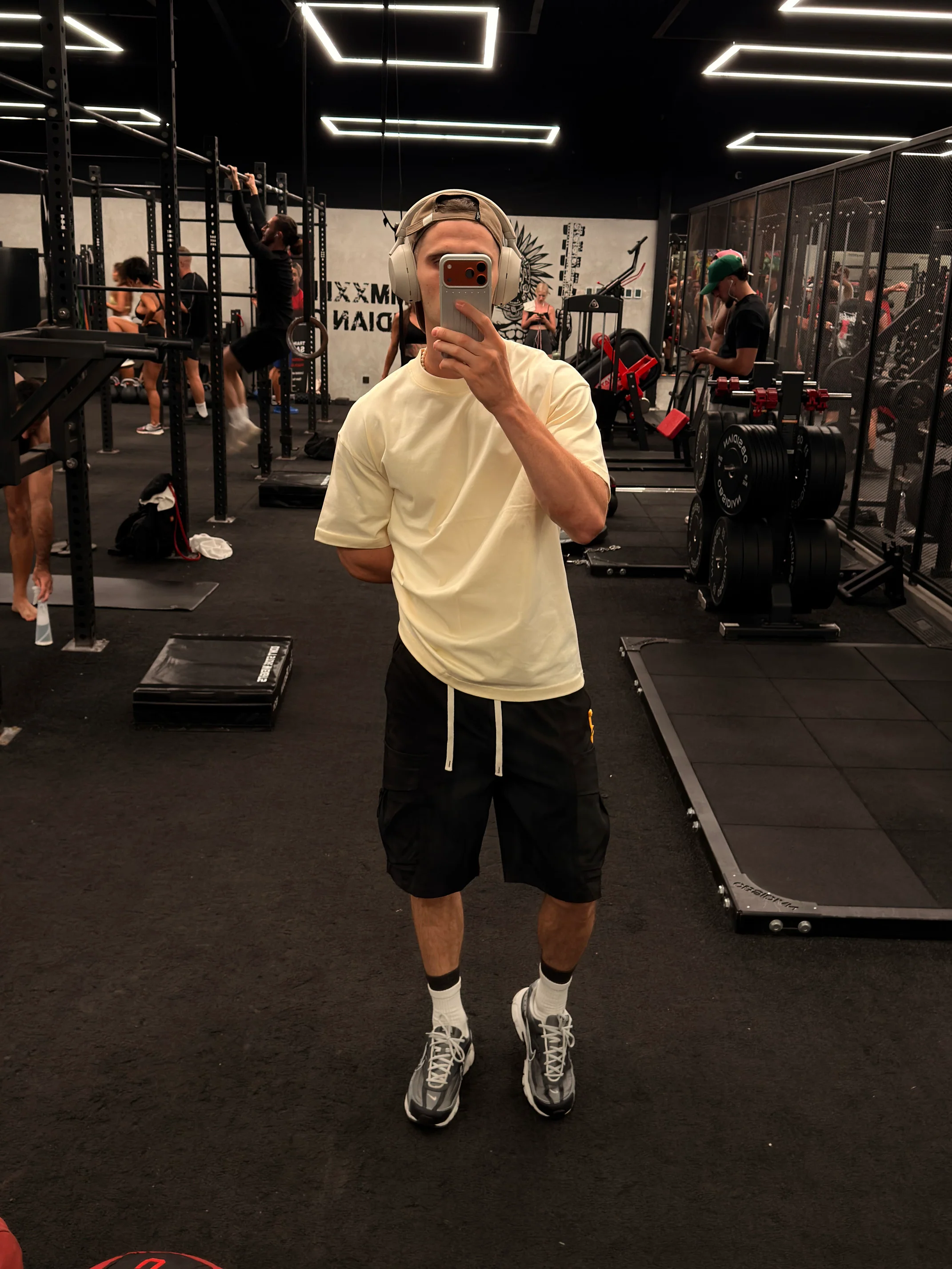 Jackie Oversized T-Shirt - Image 9