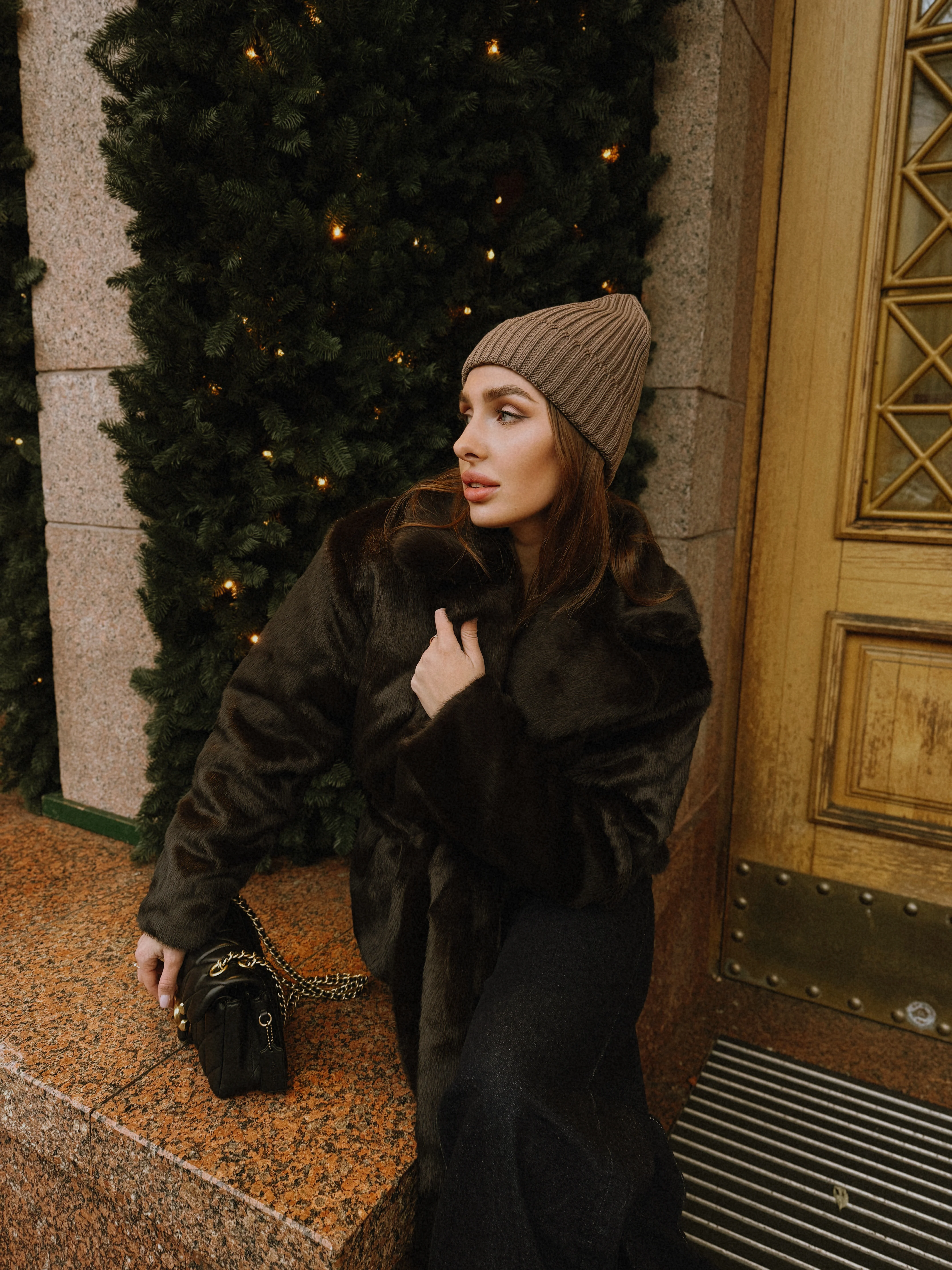 Knitted beanie - Image 7