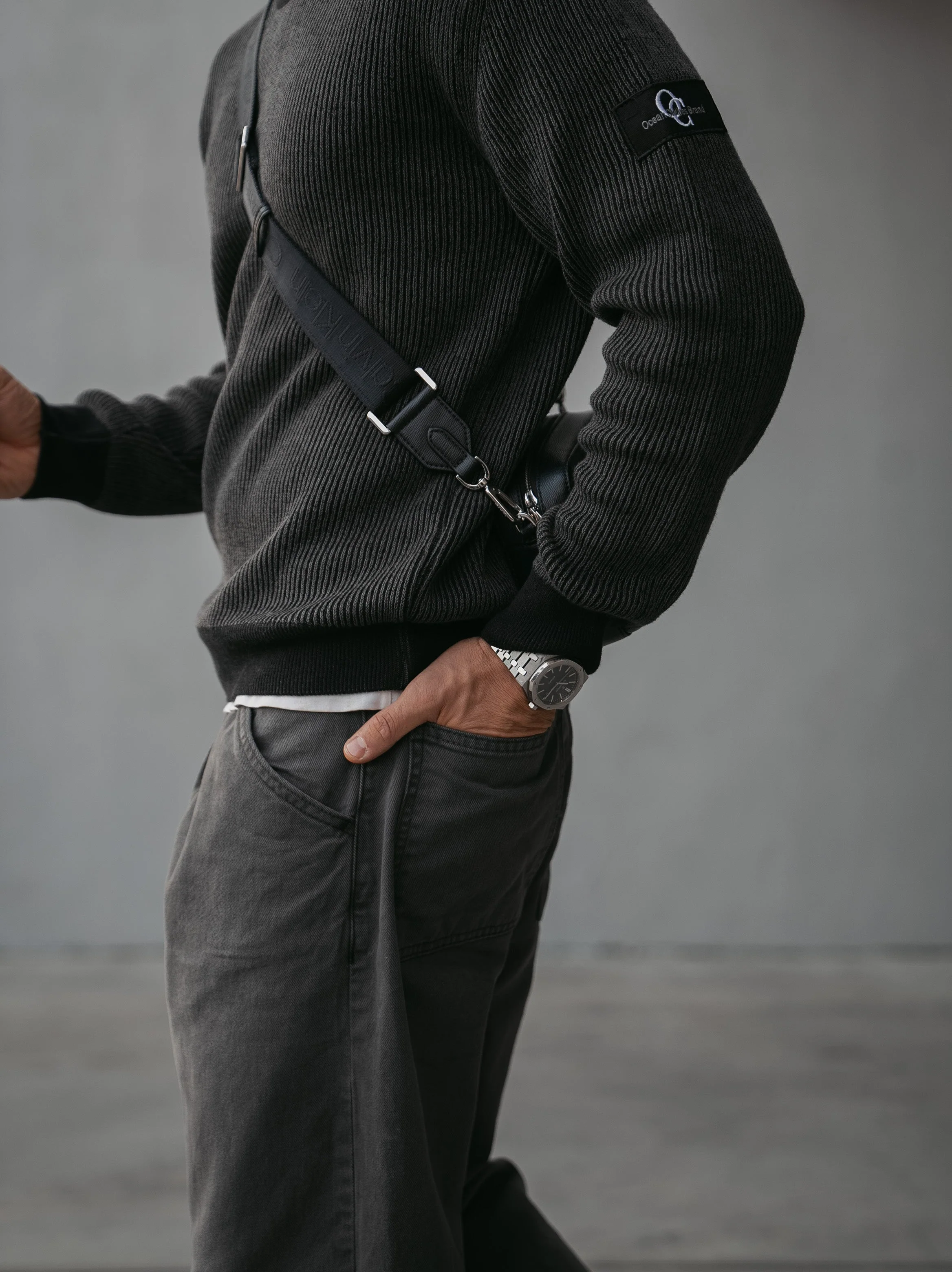 Knitted sweater with patch - Image 5