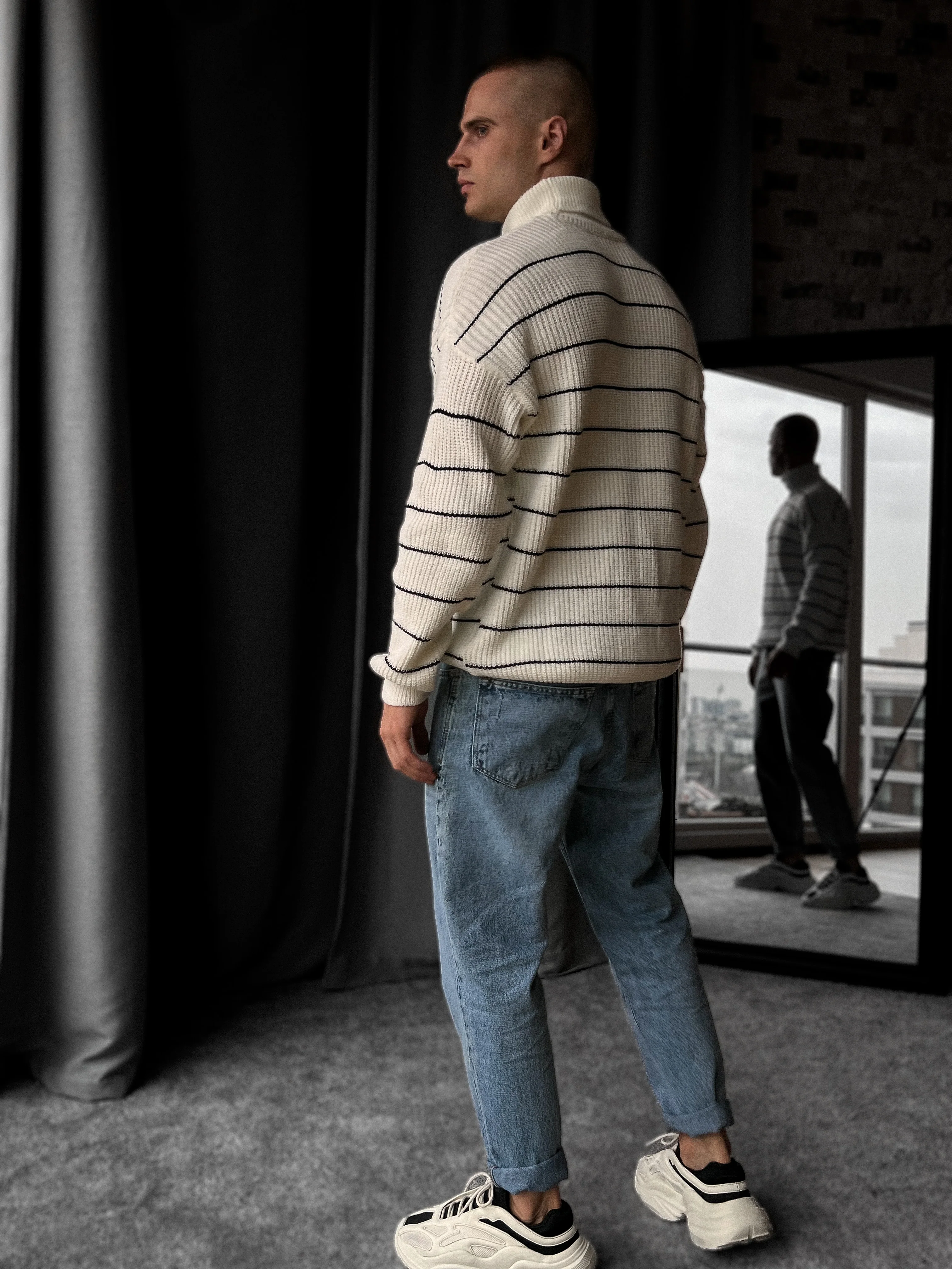 Oversized Knitted Sweater - Image 5