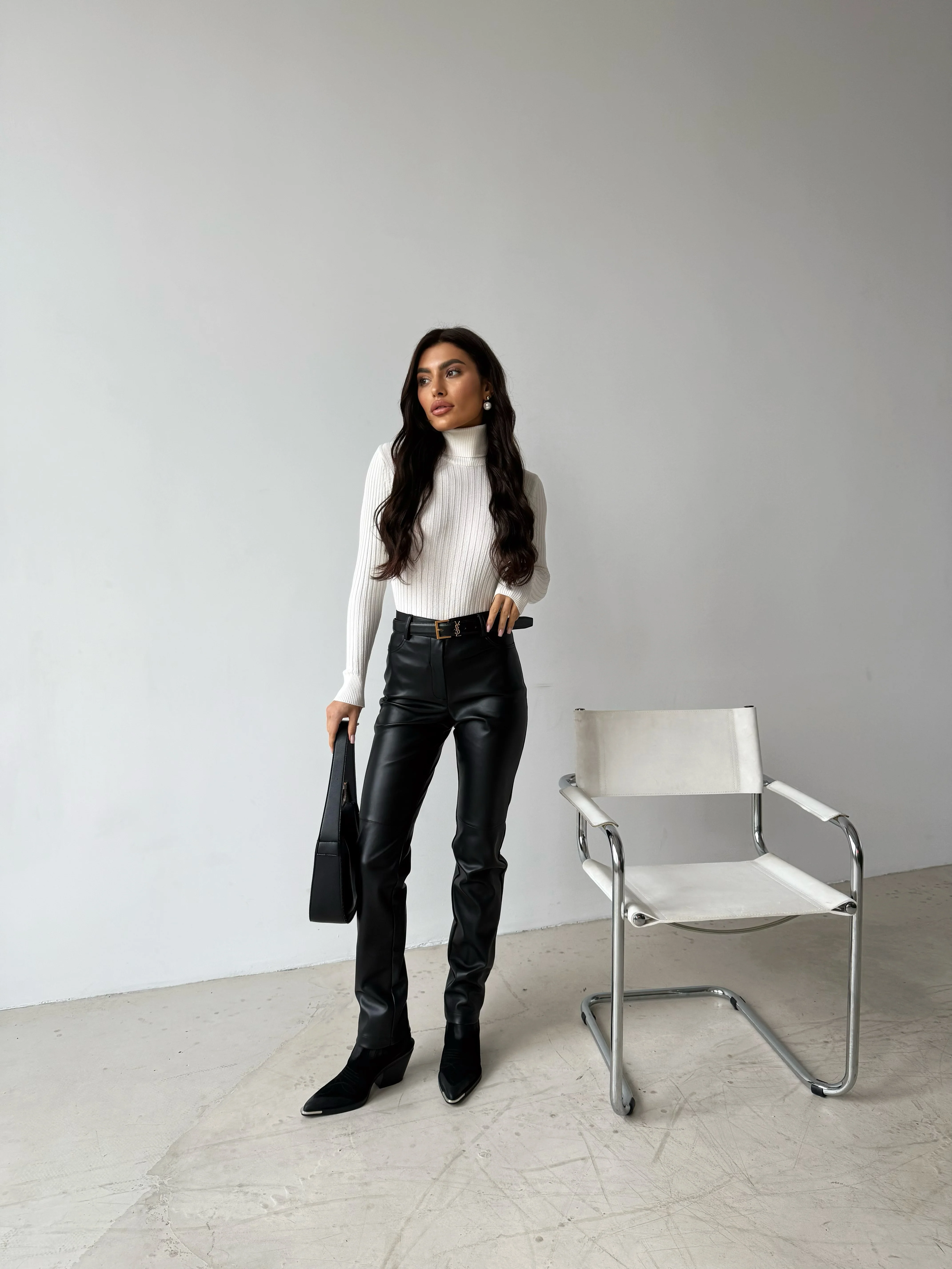 Ribbed knit turtleneck - Image 13