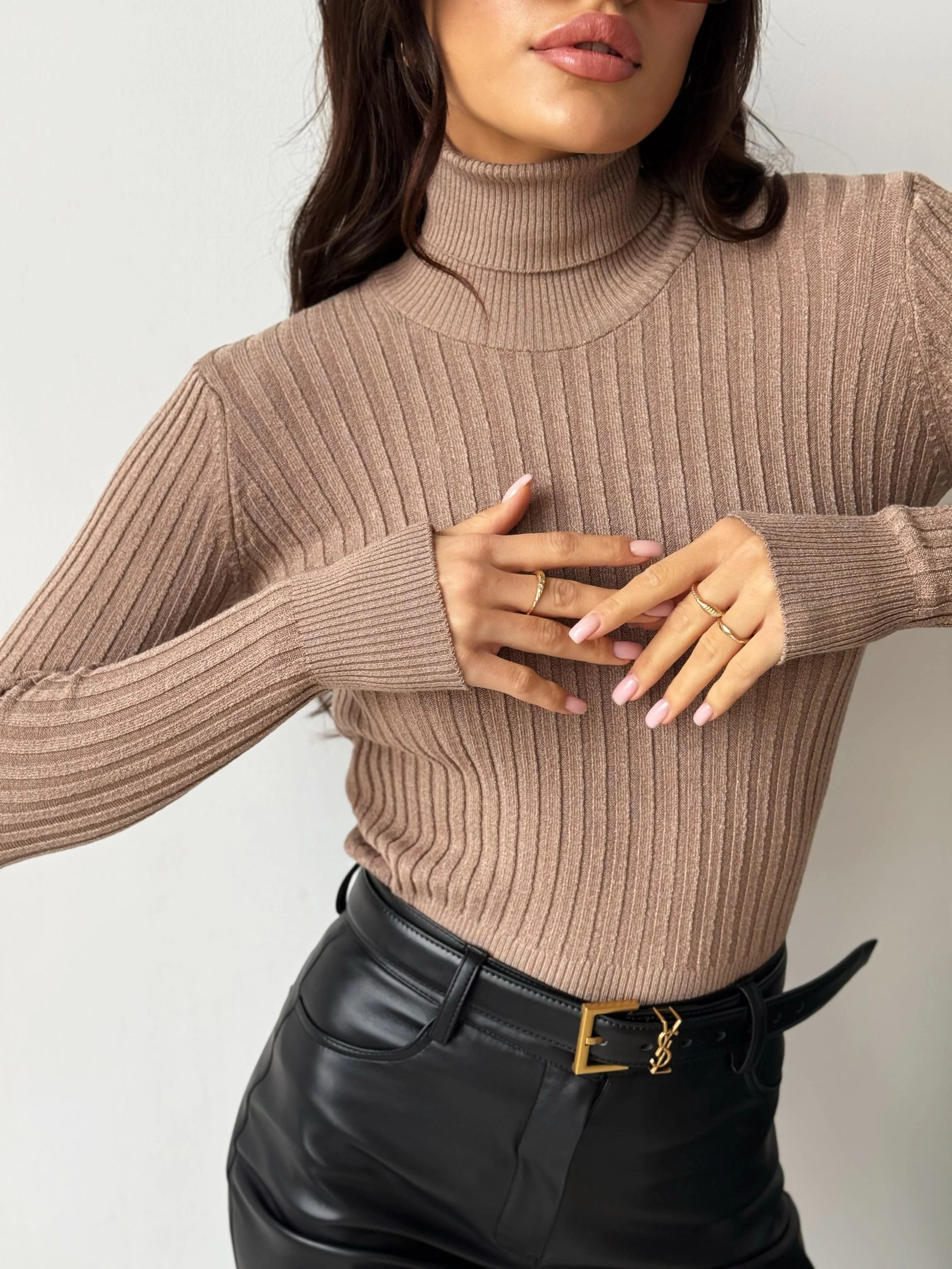 Ribbed knit turtleneck - Image 6