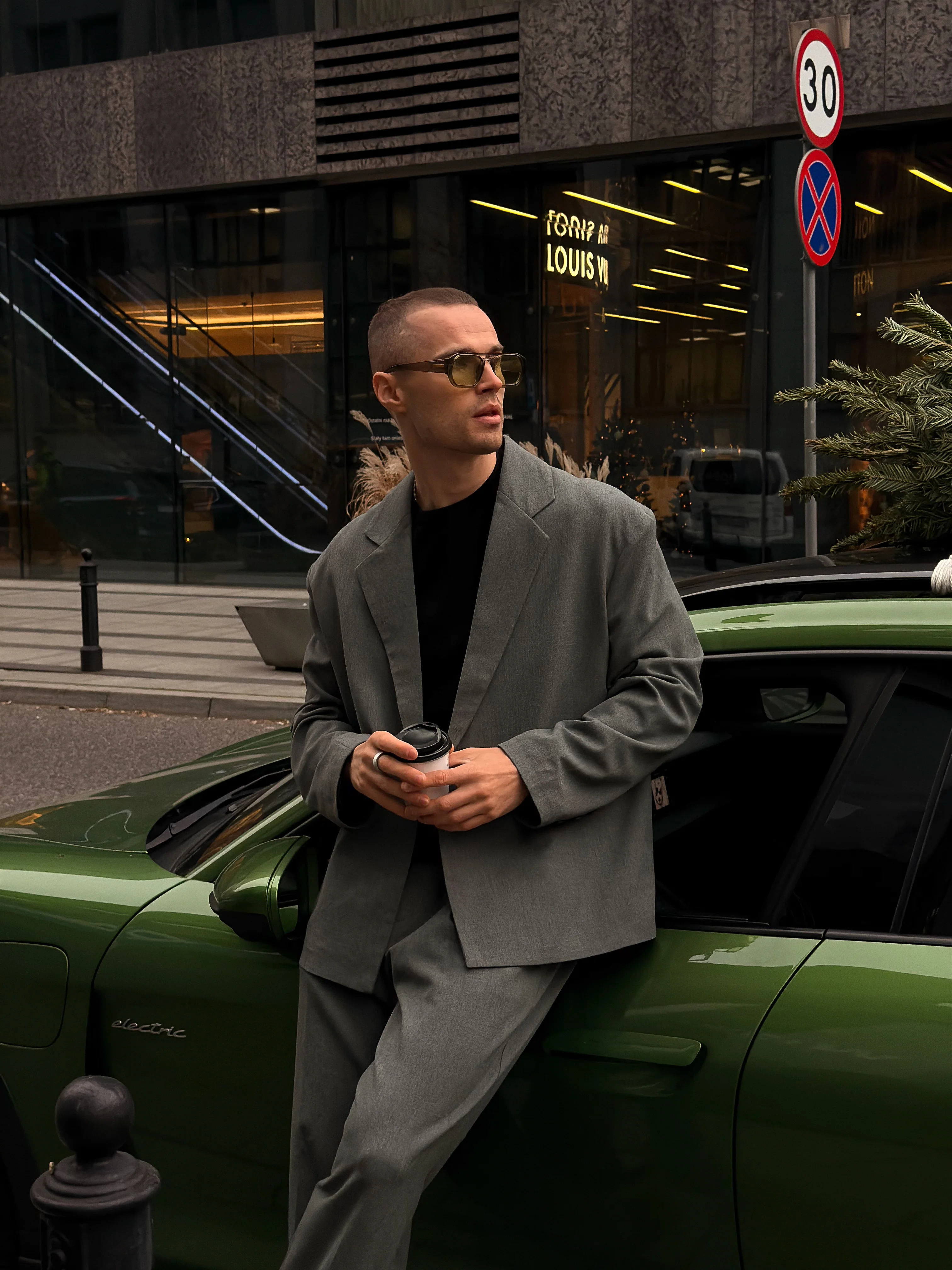 SP Classic Aksel Suit - Image 8