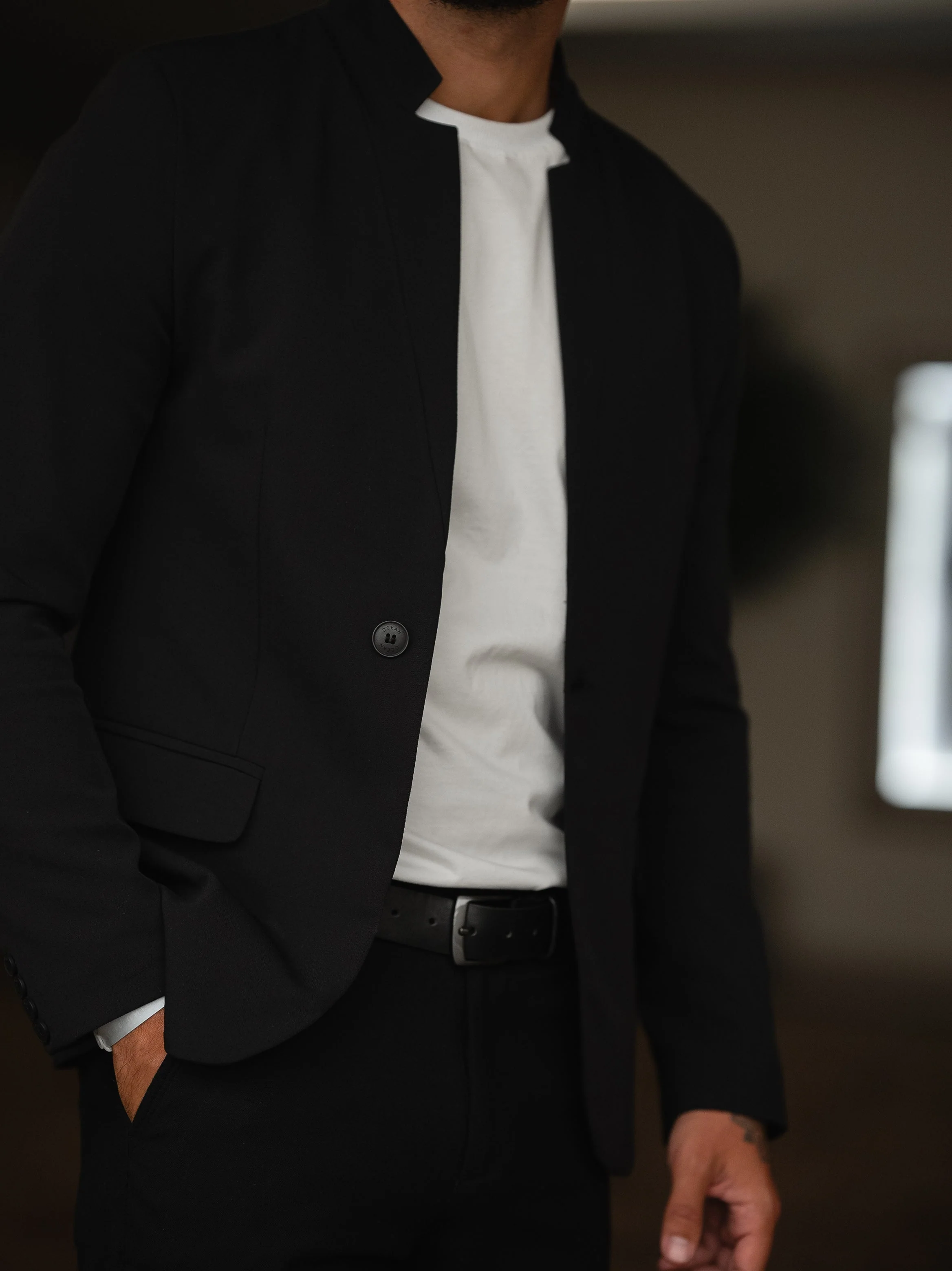 Stand-Collar Suit - Image 11