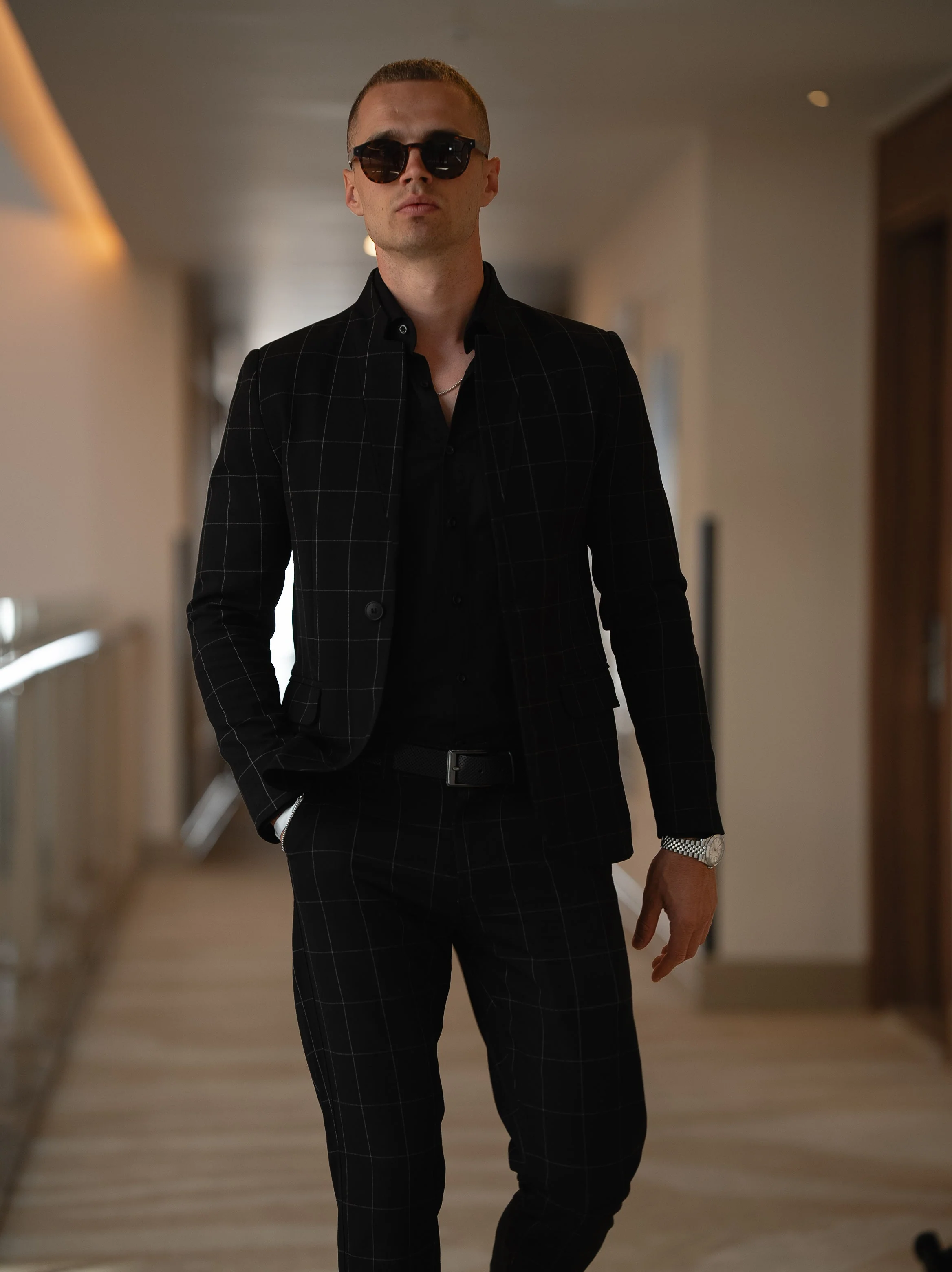 Stand-Collar Suit - Image 3