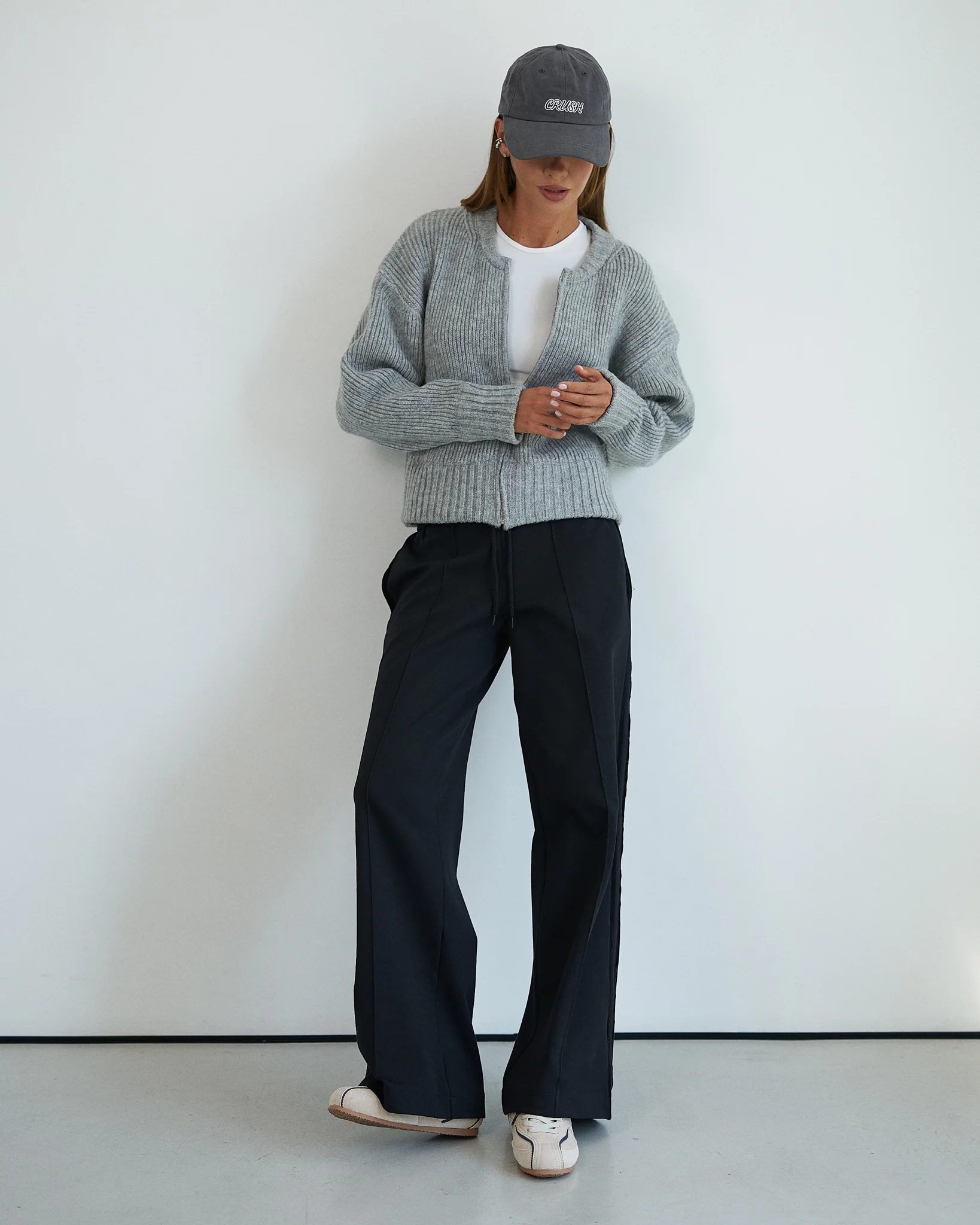 Street trousers - Image 10
