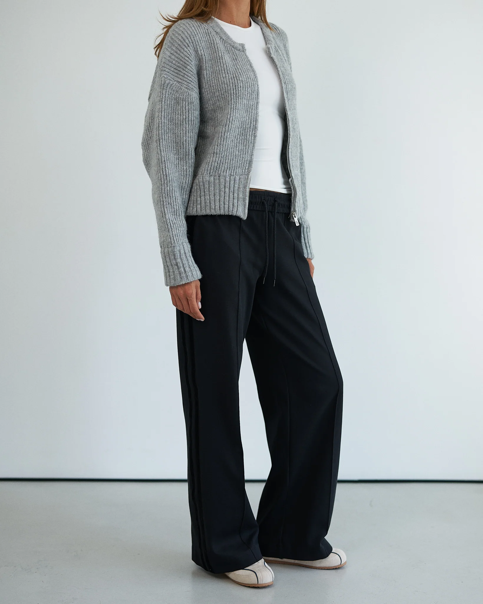 Street trousers - Image 8