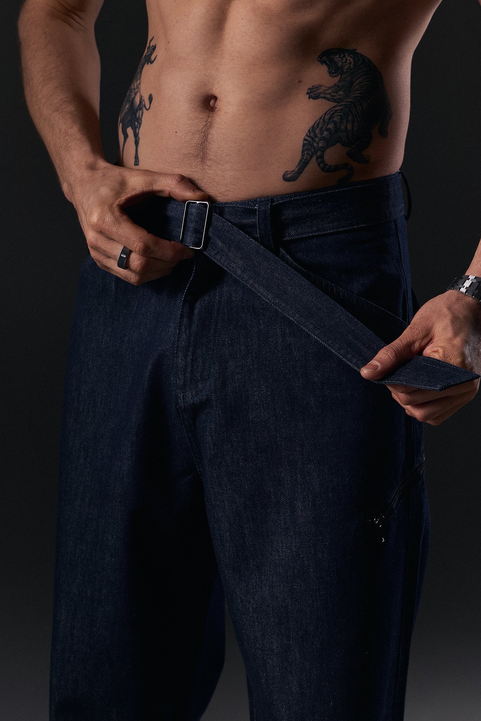 Wide-Leg Jeans with Belt - Image 2