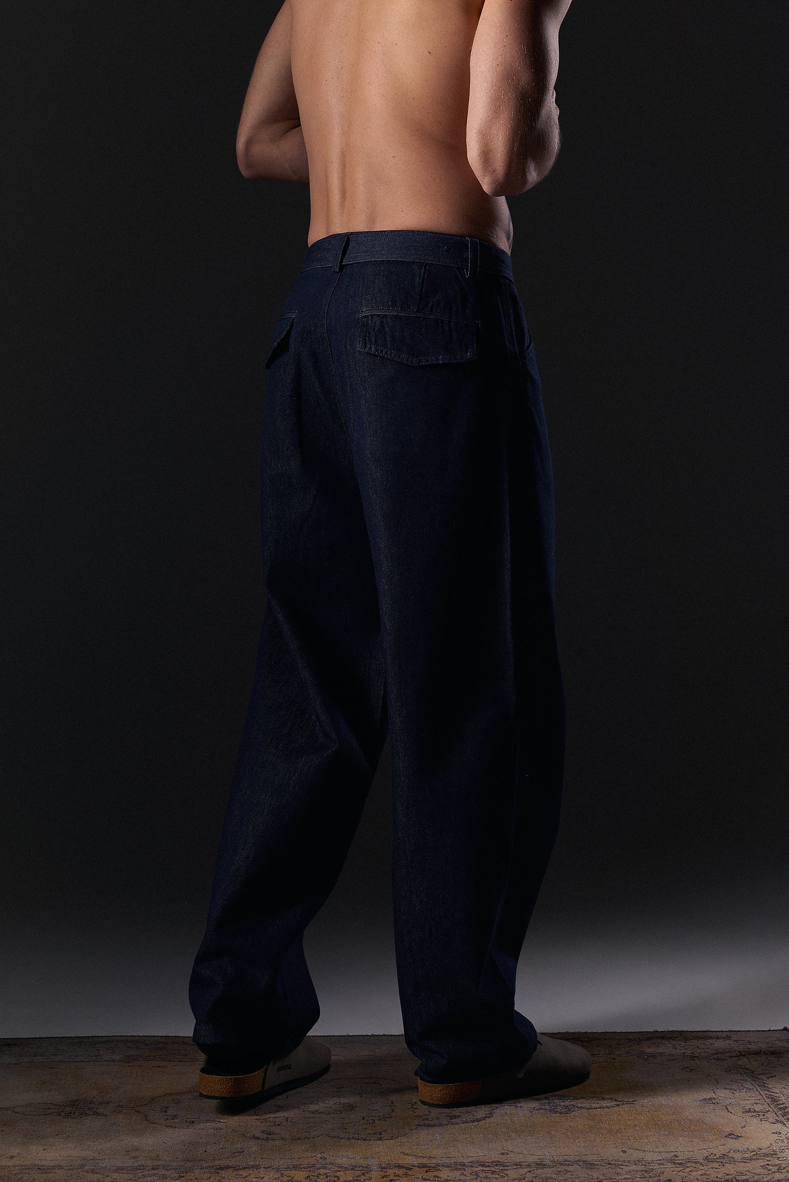 Wide-Leg Jeans with Belt - Image 5